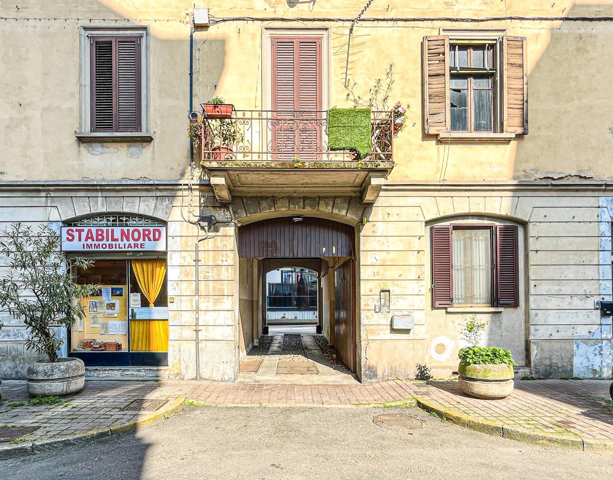 Along The Canal Smart Flat Naviglio - 4 People Corsico Exterior foto